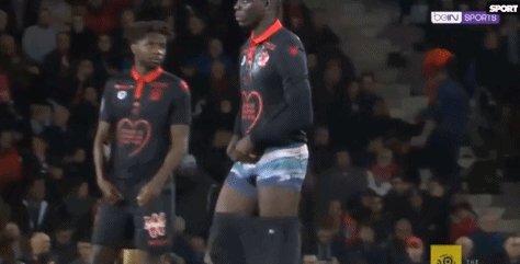 中超赛程更新：关注榜首积分变化,（中超赛程最新动态：聚焦榜首积分变动）