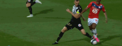 赫内斯：孔帕尼有两三个优点，他只谈论足球不给记者提供素材（赫内斯：孔帕尼有几项长处，只谈足球不给媒体谈资）